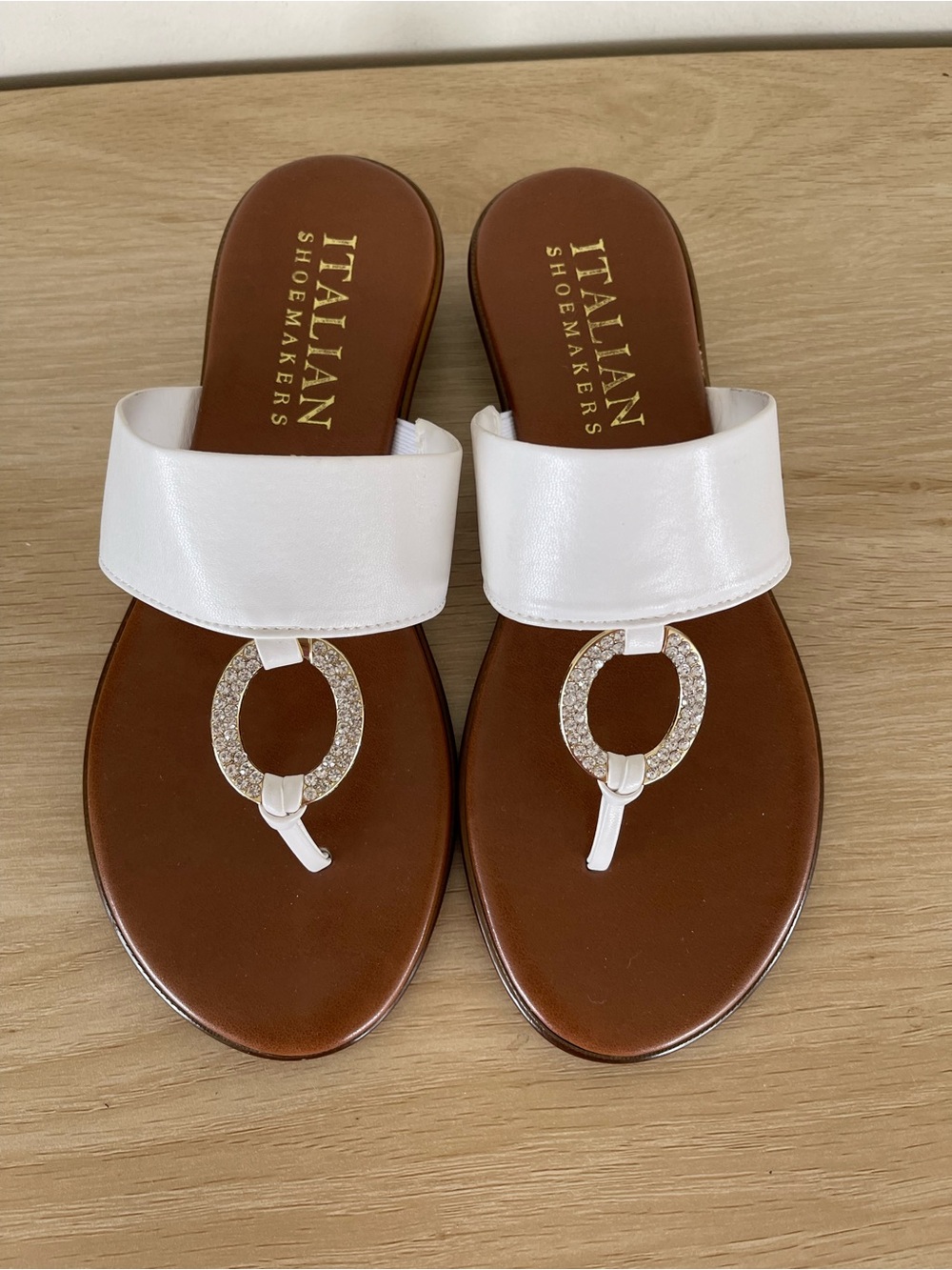 Italian Shoemakers White Leather Rhinestone Thong Sandals 6